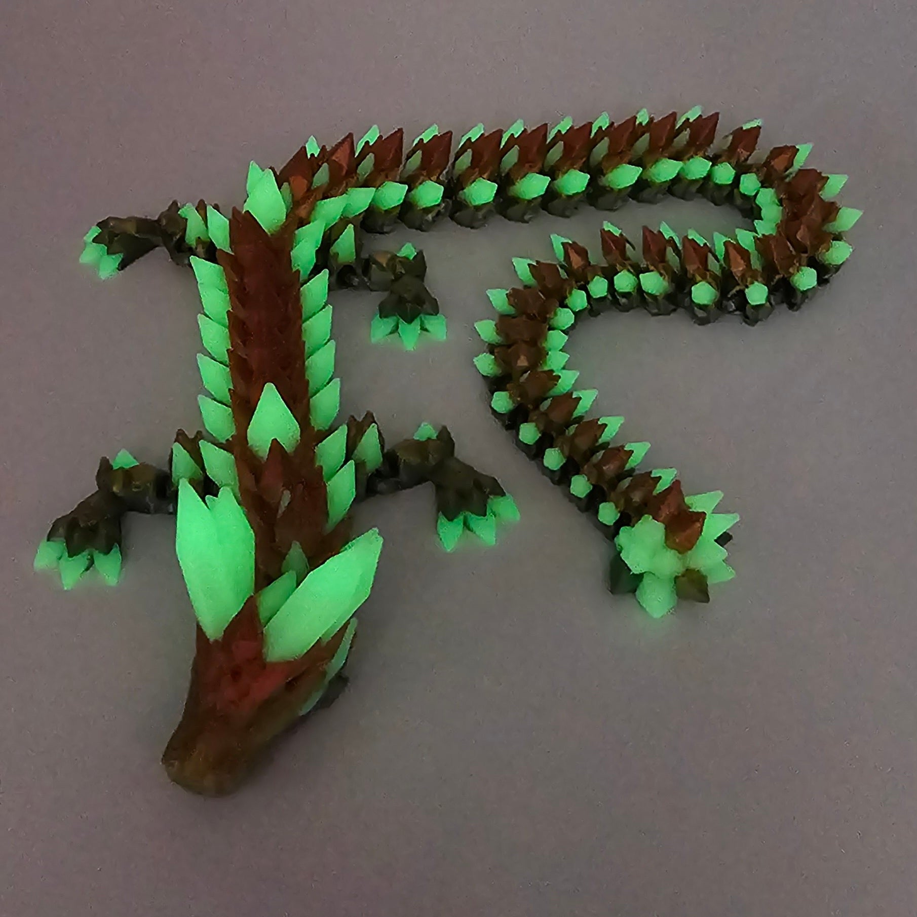 Crystal Dragon with Egg – Glow in The Dark Articulated 3D Printed Dragon, Flexible Fidget Desk Decor, Fantasy Collectible Display, Unique Gift for Dragon Lovers